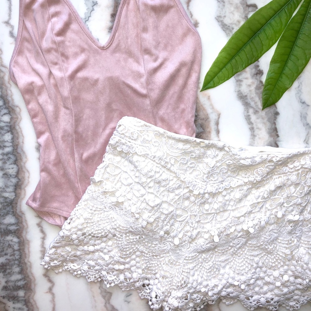 Urban Outfitters Kimchi Blue Cream Lace Shorts
